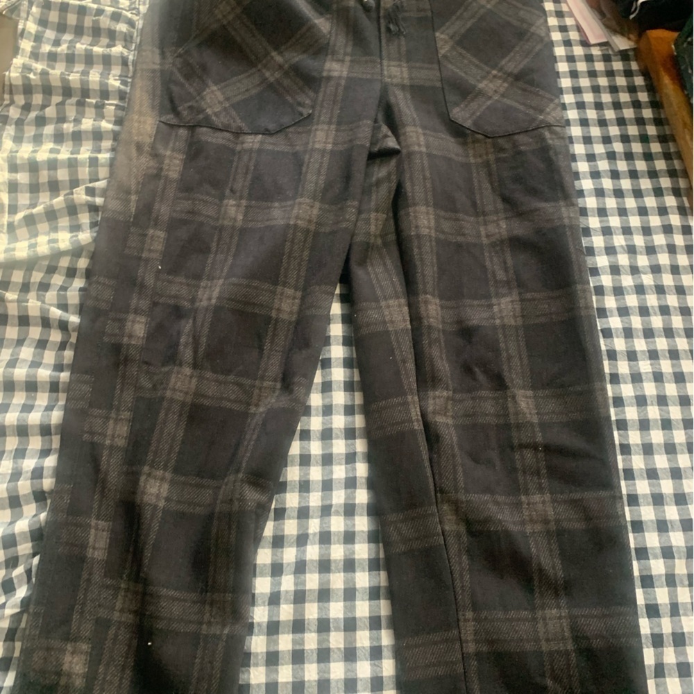 Democracy women’s  Dark Gray Plaid Dress Pants